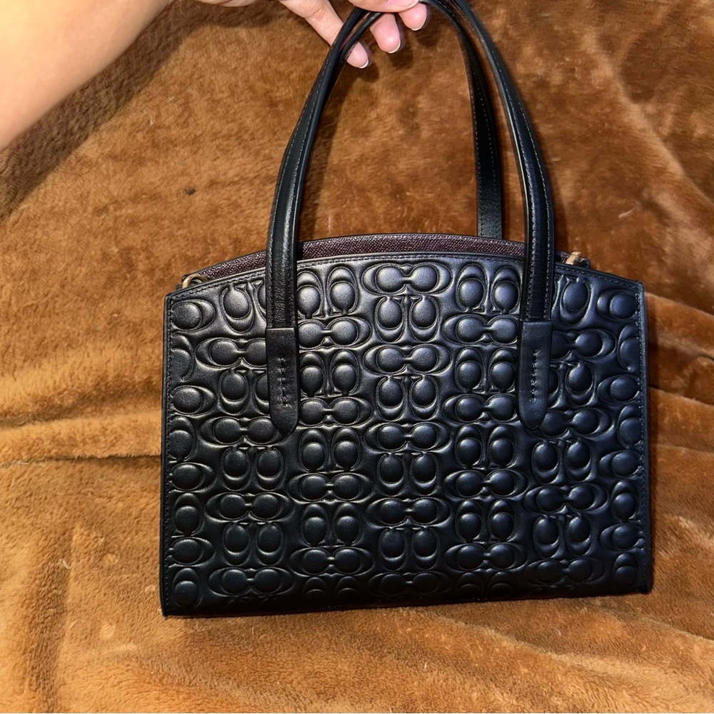 COACH Charlie 28 Leather Shoulder Bag/crossbody. In very good condition!